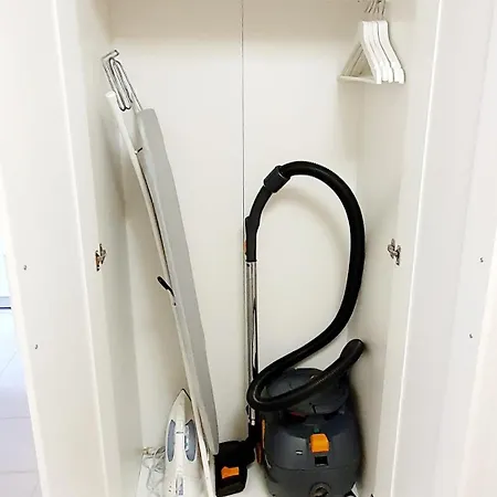 Two 54m2 Apt, Wifi, Free Parking, Terrace, Near Park 아파트
