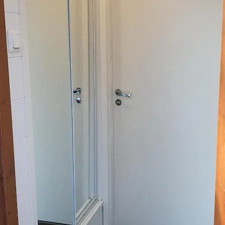아파트 Two 54m2 Apt, Wifi, Free Parking, Terrace, Near Park 헬싱키