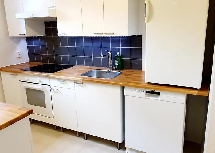 Two 54m2 Apt, Wifi, Free Parking, Terrace, Near Park